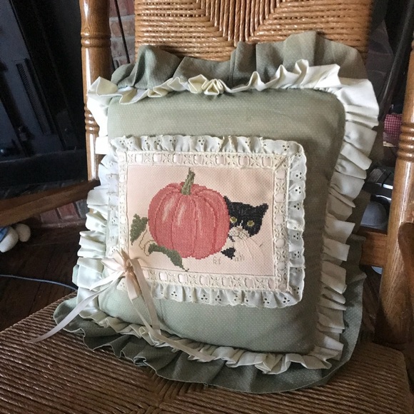 🧡 Rare VTG Handmade Pumpkin Harvest Decor Pillow - Picture 3 of 6